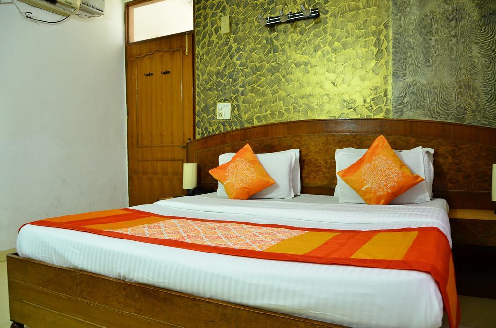 Airport Hotel Paradise International ニューデリー 部屋 写真