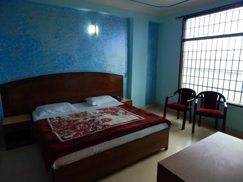 Airport Hotel Paradise International ニューデリー エクステリア 写真